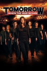 Nonton film Streaming Tomorrow, When the War Began (2010) subtitle Bahasa Indonesia